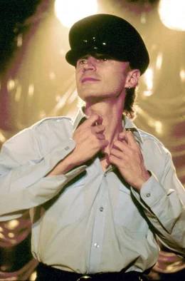 Gaz (Robert Carlyle) versucht, als Stripper das Geld f&uuml;r den Unterhalt seines Sohnes aufzutreiben.