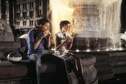 L-R: Sebastian (Sebastian Str&ouml;bel), Lucy (Jasmin Gerat)