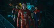 Barry Allen/The Flash (Ezra Miller), Kara Zor-El / Supergirl (Sasha Calle)