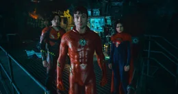 Barry Allen/The Flash (Ezra Miller), Kara Zor-El / Supergirl (Sasha Calle)