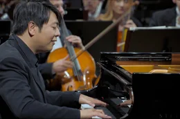 Starpianist Lang Lang begeistert mit einem Werk von Camille Saint-Sa&euml;ns.