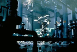 Gleich nach seiner Inbetriebnahme l&auml;uft Ropocop 2.0 Amok und nur RoboCop (Peter Weller) vermag sich ihm entgegen zu stellen.