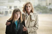 Ana Cond&eacute; (Roxane Bret, l.); Audrey Barreyre / Audrey Vigne (Camille Lou, r.)