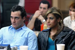 Bobby (Joaquin Phoenix) und Amada (Eva Mendes) haben schwere Zeiten vor sich.