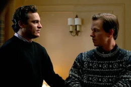 Zwei Br&uuml;der auf gegens&auml;tzlichen Seiten des Gesetzes: Nachtclubchef Bobby Green (Joaquin Phoenix, l.) und Polizist Joseph Grusinsky (Mark Wahlberg, r.) ...