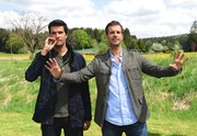 Nils (Florian Stadler, r.) trifft Konstantin (Moritz Tittel, l.) auf dem Grundstück, auf das er und Tanja ihr Haus bauen wollten. Nils (Florian Stadler, r.) trifft Konstantin (Moritz Tittel, l.) auf dem Grundstück, auf das er und Tanja ihr Haus bauen wollten.