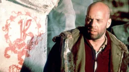 Im Jahr 2035 wird der Schwerverbrecher James Cole (Bruce Willis), einer der wenigen &Uuml;berlebenden einer 39 Jahre zur&uuml;ckliegenden weltweiten Virus-Epidemie, in die Vergangenheit geschickt, um die Ursache dieser Katastrophe zu ergr&uuml;nden...