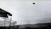 UFO McMinnville Oregon 1959, Vintage Fliegende Untertasse Retro-Fotografie UFO McMinnville Oregon 1959, Vintage Fliegende Untertasse Retro-Fotografie