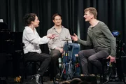 Schauspielerische Wucht in Kombination mit fulminanter Musikalit&auml;t und ungebremster Lust am Skurrilen, das sind die Komponenten, aus denen das neue Ensemble der Lach- und Schie&szlig;gesellschaft gestrickt ist.