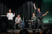 Schauspielerische Wucht in Kombination mit fulminanter Musikalit&auml;t und ungebremster Lust am Skurrilen, das sind die Komponenten, aus denen das neue Ensemble der Lach- und Schie&szlig;gesellschaft gestrickt ist.