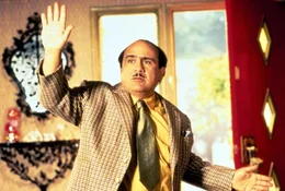 Mr. Wurmwald (Danny DeVito) kann sein Ungl&uuml;ck nicht begreifen: Seine Tochter, sein eigen Fleisch und Blut, liest B&uuml;cher!