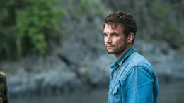 Der amerikanische Natur-Fotograf Kevin (Alex Russell) hat sich der Dschungel-Expedition angeschlossen, um einmalige Fotos schie&szlig;en zu k&ouml;nnen.
