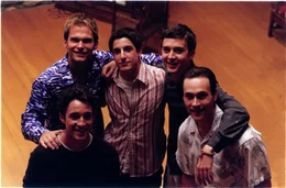 L-R: Kevin (Thomas Ian Nicholas), Stifler (Seann William Scott), Jim (Jason Biggs), Finch (Eddie Kaye Thomas) und Oz (Chris Klein)
