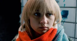 Irina Kurbanova (Mary).