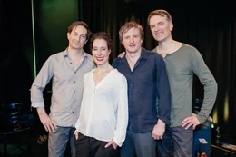 Schauspielerische Wucht in Kombination mit fulminanter Musikalit&auml;t und ungebremster Lust am Skurrilen, das sind die Komponenten, aus denen das neue Ensemble der Lach- und Schie&szlig;gesellschaft gestrickt ist. Von links: Sebastian R&uuml;ger, Caroline Ebner, Frank Smilgies und Norbert B&uuml;rger.