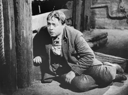Der M&ouml;rder (Peter Lorre) in die Enge getrieben - die ganze Stadt jagt ihn!