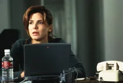 Angela Bennett (Sandra Bullock)