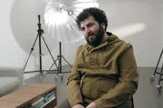 „Teheran Connection“ war für die Iraner ein wichtiger Meilenstein und machte Saeed Roustaee zur Galionsfigur einer neuen Generation iranischer Filmemacher. „Teheran Connection“ war für die Iraner ein wichtiger Meilenstein und machte Saeed Roustaee zur Galionsfigur einer neuen Generation iranischer Filmemacher.