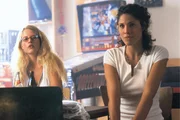 Die Wohnungssuche von Lucy (Jasmin Gerat, r.), Inken (Diana Ampft, l.) und Lena gestaltet sich zum Alptraum ...