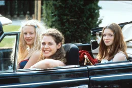 Inken (Diana Amft, l.), Victoria (Felicitas Woll, M.) und Lena (Karoline Herfurth, r.) plagt eine unendliche Qual: Sie wollen endlich wissen, wie sich ein echter Orgasmus anf&uuml;hlt. Doch die Jungen aus ihrer Klasse sind ihnen beim Erfahrungsaustausch keine Hilfe ...