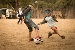 Bennet Meyer (Finn), Vico M&uuml;cke (Joshua).