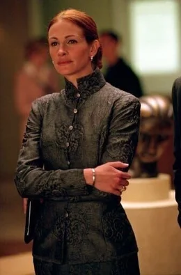 Tess Ocean (Julia Roberts)