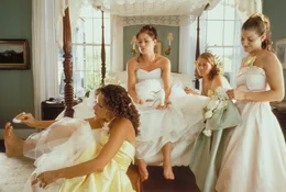 Bridget Cahill (Maura Tierney) bereitet sich auf die Hochzeit vor.
