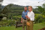 Bastian (Martin Gruber) stellt Anne (Nele Kiper) zur Rede: Wieso ist Anne plötzlich so abweisend zu ihm? Bastian (Martin Gruber) stellt Anne (Nele Kiper) zur Rede: Wieso ist Anne plötzlich so abweisend zu ihm?