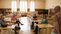 Die Aula der ehemaligen EOS Lenin ist kaum ver&auml;ndert: hier kommen Erinnerungen auf.