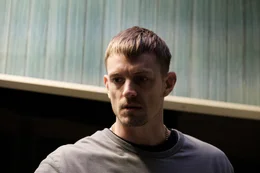 Michael (Joel Kinnaman)  +++ Die Verwendung des sendungsbezogenen Materials ist nur mit dem Hinweis und Verlinkung auf RTL+ gestattet. +++