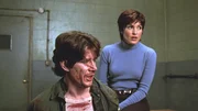 Detective Benson (Mariska Hargitay) verhört den mutmaßlichen Täter Mark Nash (Kevin Breznahan). Er hat kein Alibi für die Tatzeit. Detective Benson (Mariska Hargitay) verhört den mutmaßlichen Täter Mark Nash (Kevin Breznahan). Er hat kein Alibi für die Tatzeit.