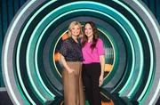 Gastgeberin Carolin Kebekus mit ihrem Gast Annette Frier. Gastgeberin Carolin Kebekus mit ihrem Gast Annette Frier.