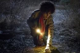 Jordan Turner (Halle Berry) macht auf einem abgelegenen Grundst&uuml;ck eine Entdeckung.