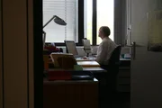 Dr. Werner Scholze-Stubenrecht (Redaktionsleiter Duden-Verlag, Mannheim). Dr. Werner Scholze-Stubenrecht (Redaktionsleiter Duden-Verlag, Mannheim).