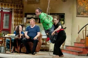 Kurt Kr&ouml;mer l&auml;dt ins Berliner Ensemble zur neuen Staffel der "Kr&ouml;mer - Late Night Show" (v.l.n.r.): Nils Bokelberg, Cosma Shiva Hagen, Steve Blame, Kurt Kr&ouml;mer und Benjamin Wand.