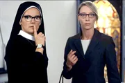 "Um Himmels Willen", "Mordgel&uuml;ste." Ein M&auml;dchen aus ihrer Tanzgruppe bereitet Schwester Hanna gro&szlig;e Sorgen. Im Bild (v.li.): Andrea Sihler (Schwester Hildegard), Julia Heinze (Maria Gasser).
