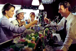 Martina Gedeck (Greta Steinwendner), Monica Bleibtreu (Lea Steinwendner), Petra Berndt (Trude Fischler), Heio von Stetten (Simon Ladiner).