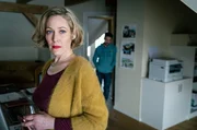Dana Bernard (Lilli Fichtner) wird erpresst.