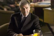 Gelingt es Gary Mitchell (Robert Forster), seinem guten Kollegen und dessen gekidnappten Familie aus der Patsche zu helfen?