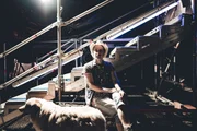 Michael Ostrowski posiert f&uuml;r ein Foto