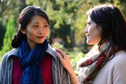 L-R: Li (Linda Chang) und Lisa (Bettina Zimmermann)