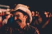 Michael Ostrowski w&auml;hrend ServusTV's "Ostrowski beim Woodstock der Blasmusik" am Woodstock der Blasmusik 2025 in Ort im Innkreis, Ober&ouml;sterreich, &Ouml;sterreich