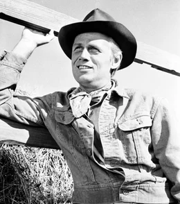 Clint Hollister (Richard Widmark)