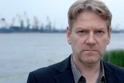 Wallander versucht, in Lettland den Mord eines Freundes aufzukl&auml;ren.