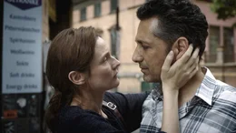 Noch ist Farhad (Cas Anvar) ahnungslos in Bezug auf Rachels (Diane Kruger) wahren Grund f&uuml;r den Aufenthalt in Teheran.