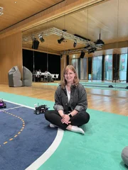 Studentin Alina Harant besch&auml;ftigt sich an der FH St. P&ouml;lten mit k&uuml;nstlicher Intelligenz und Big Data.