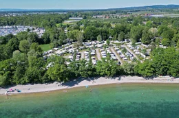 In den Sommerferien sind bis zu 6.000 G&auml;ste auf dem gr&ouml;&szlig;ten Campingplatz am Bodensee