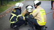 Die Anwärter der Berufsfeuerwehren aus Lünen und Unna simulieren in der "Rescue City" den Ernstfall. Die Anwärter der Berufsfeuerwehren aus Lünen und Unna simulieren in der "Rescue City" den Ernstfall.