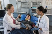 (v.l.n.r.) Julia Berger (Mirka Pigulla); Viktor Lehmann (Jonathan E. Weiske); Dr. Leyla Sherbaz (Sanam Afrashteh) (v.l.n.r.) Julia Berger (Mirka Pigulla); Viktor Lehmann (Jonathan E. Weiske); Dr. Leyla Sherbaz (Sanam Afrashteh)