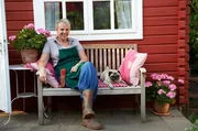 Anne Rixmann, die aus der "Stunksitzung" bekannte Schauspielerin, nennt einen 470qm großen Schrebergarten ihr Gartenglück. Anne Rixmann, die aus der "Stunksitzung" bekannte Schauspielerin, nennt einen 470qm großen Schrebergarten ihr Gartenglück.